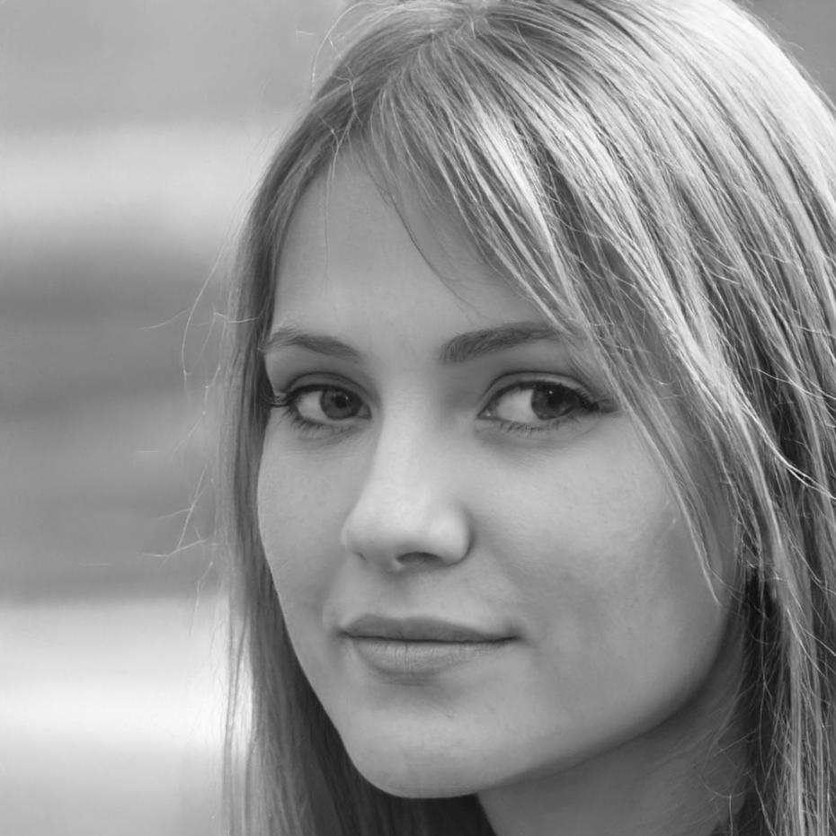 Retrato profesional de Mireia Constanza